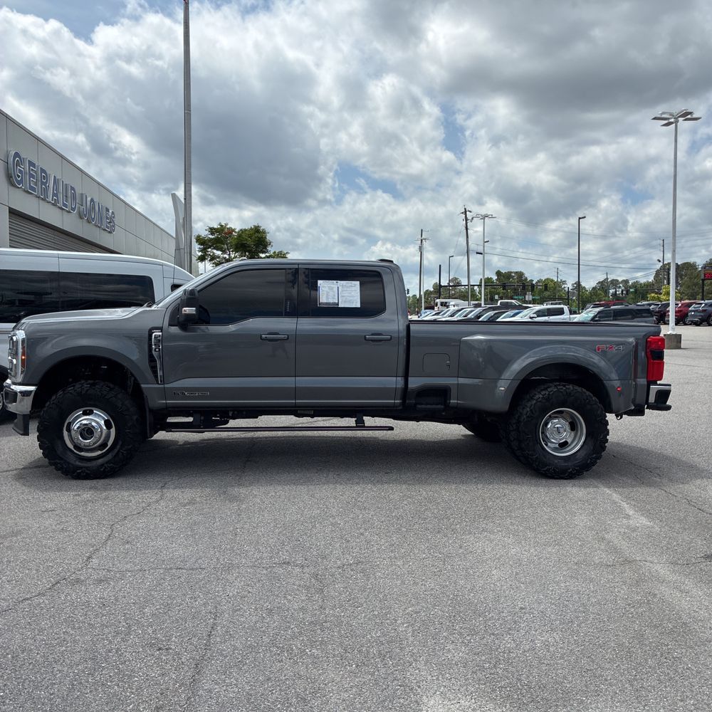 2024 Ford F-350 Super Duty Lariat