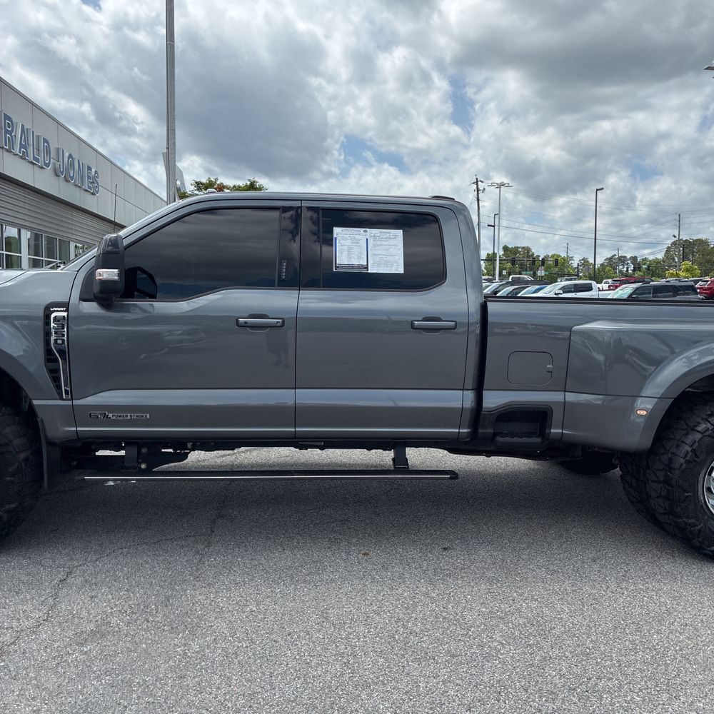 2024 Ford F-350 Super Duty Lariat