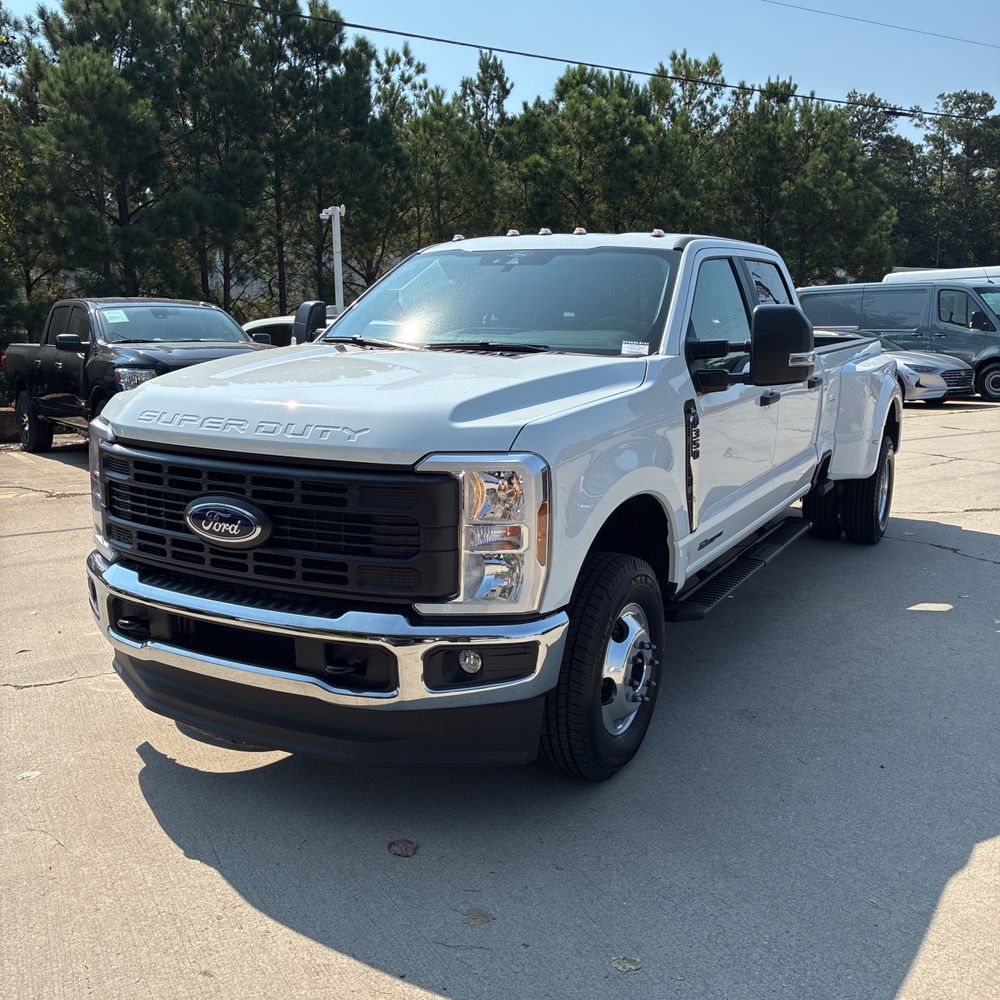 2025 Ford F-350 Super Duty XL