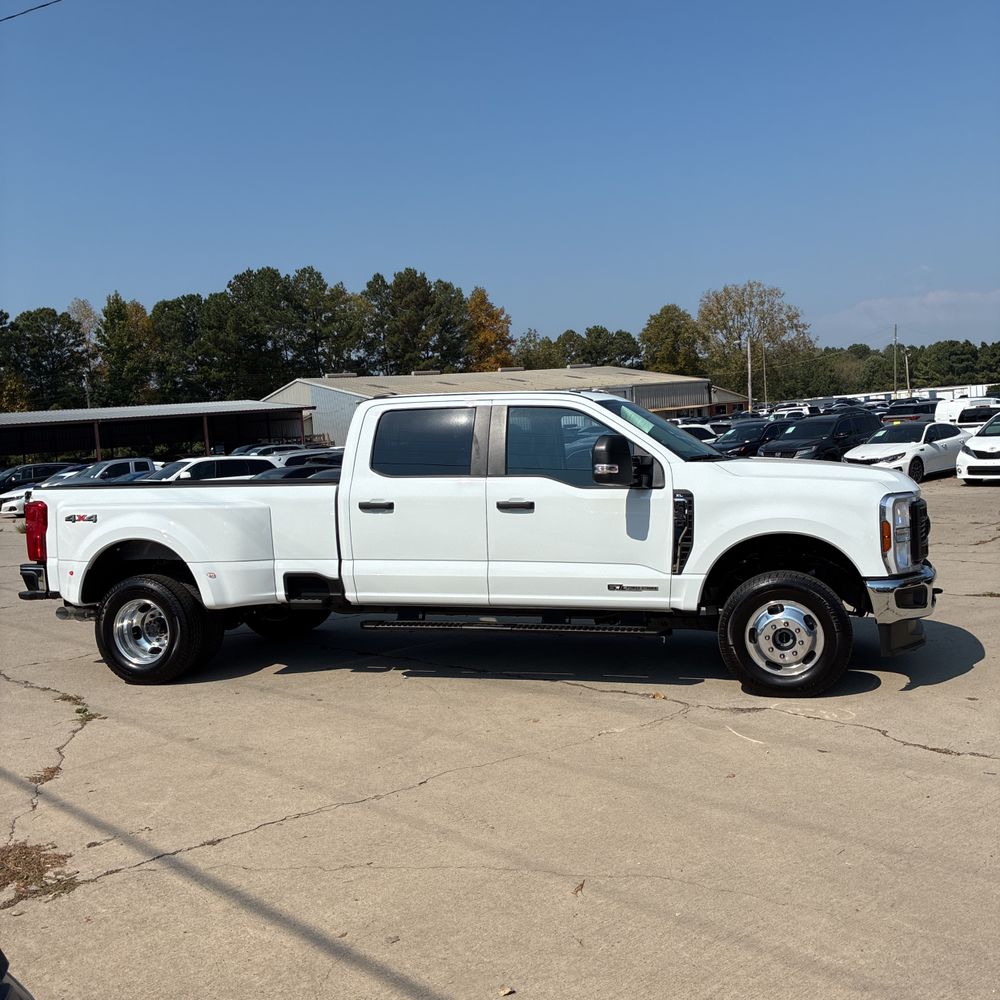 2025 Ford F-350 Super Duty XL