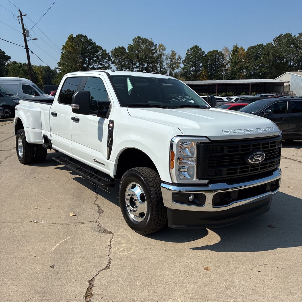 2025 Ford F-350 Super Duty XL