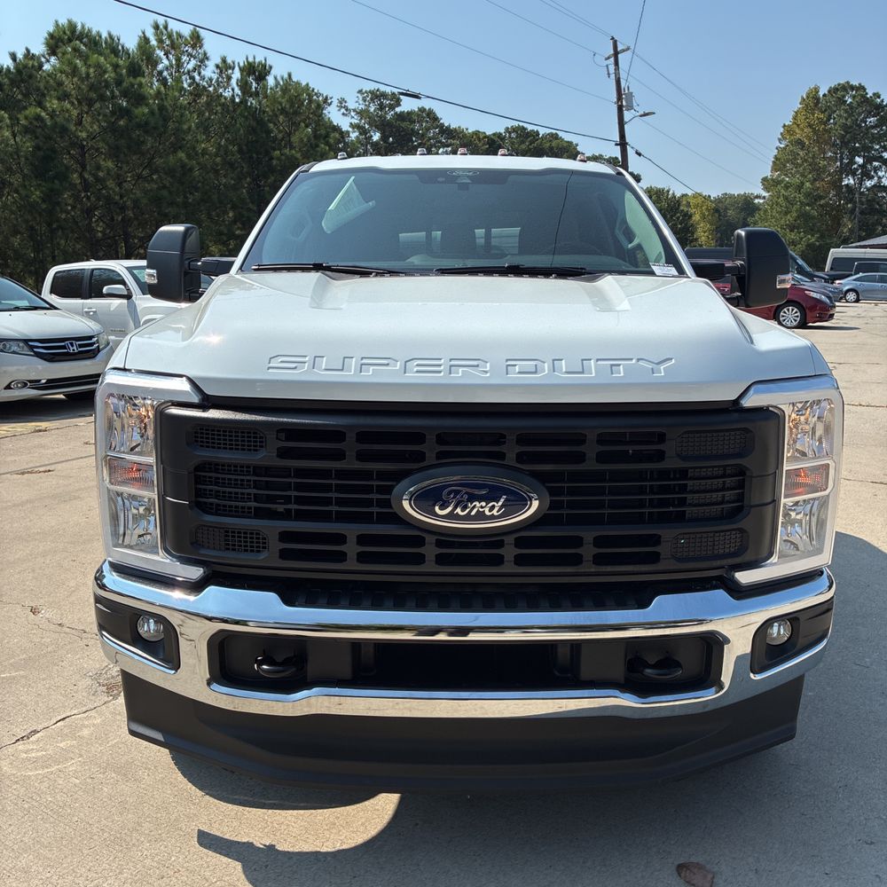 2025 Ford F-350 Super Duty XL