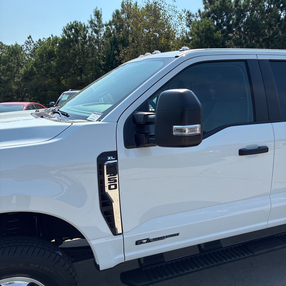 2025 Ford F-350 Super Duty XL