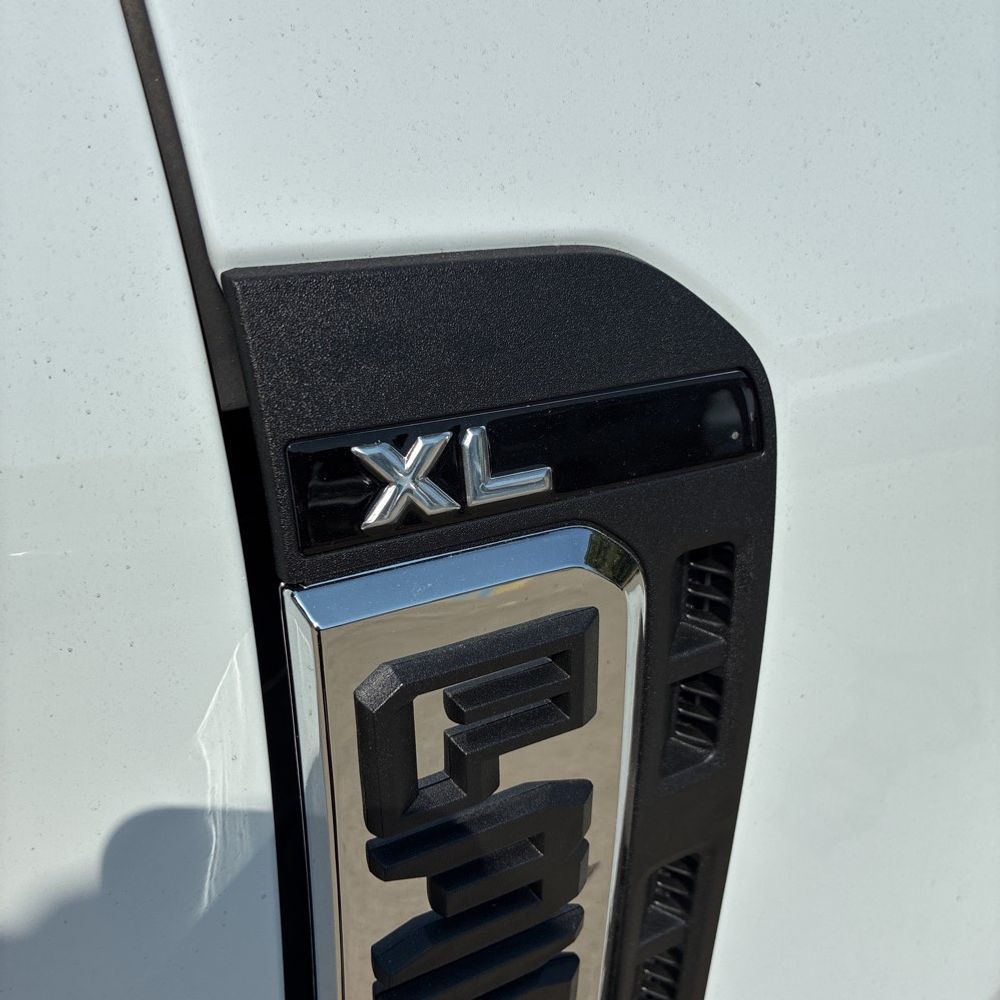 2025 Ford F-350 Super Duty XL