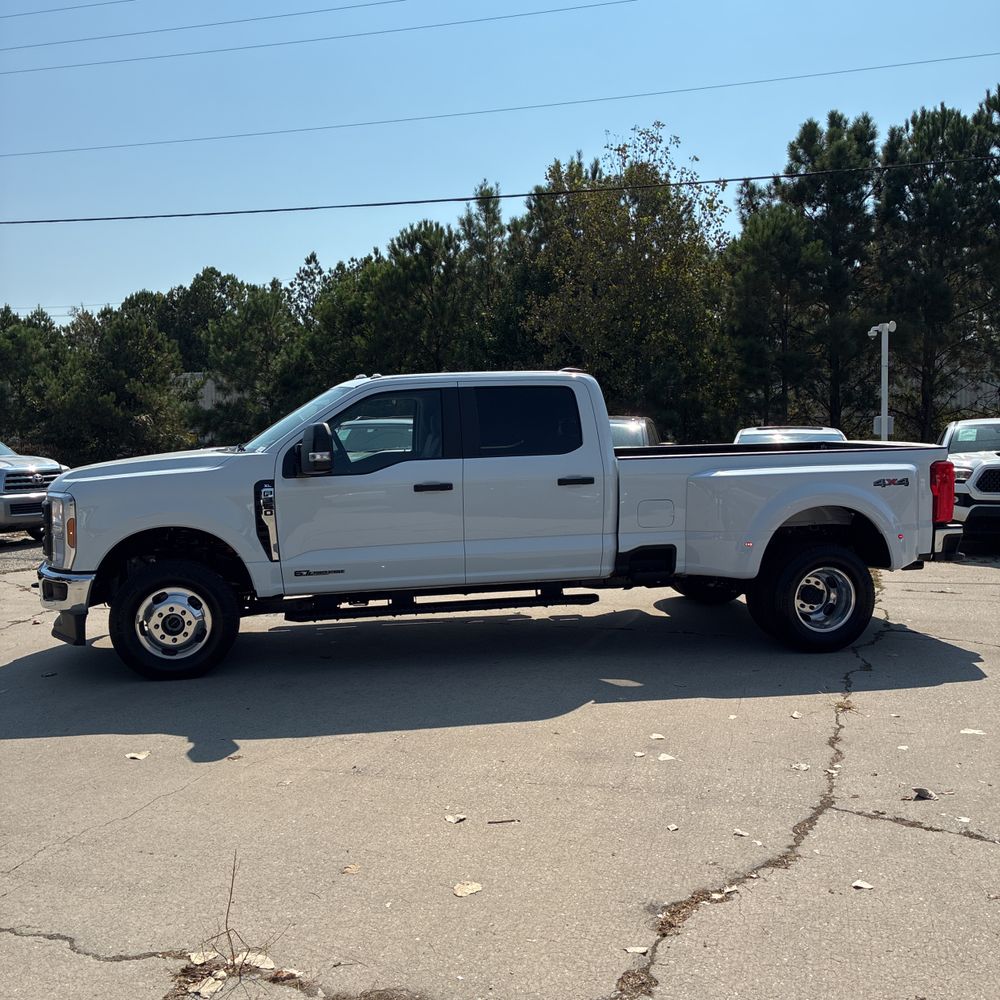 2025 Ford F-350 Super Duty XL