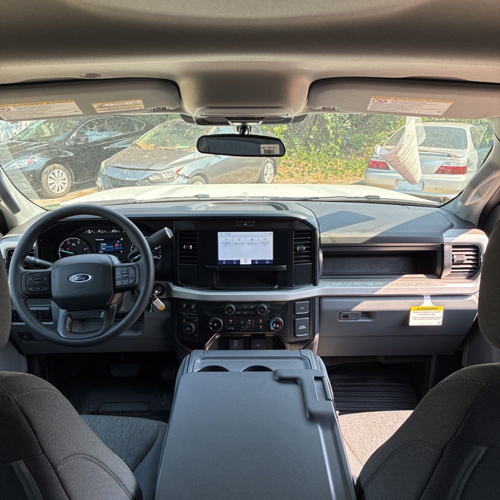 2025 Ford F-350 Super Duty XL