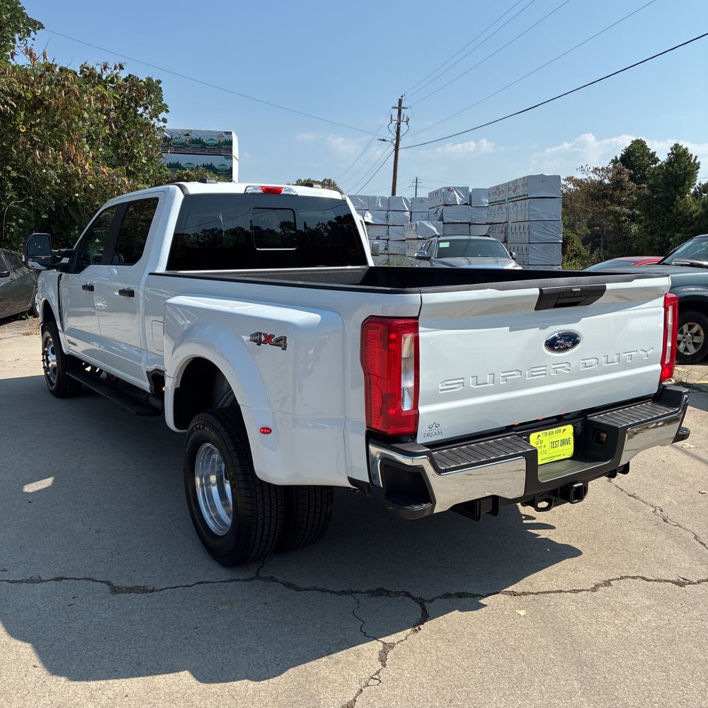 2025 Ford F-350 Super Duty XL