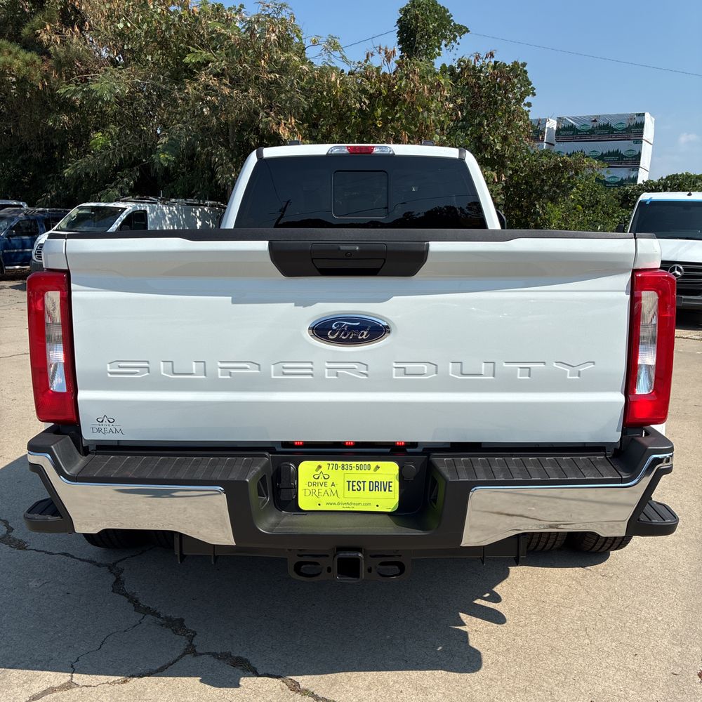 2025 Ford F-350 Super Duty XL