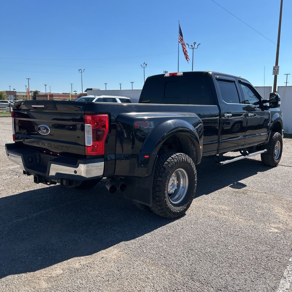 2019 Ford F-350 Super Duty Lariat