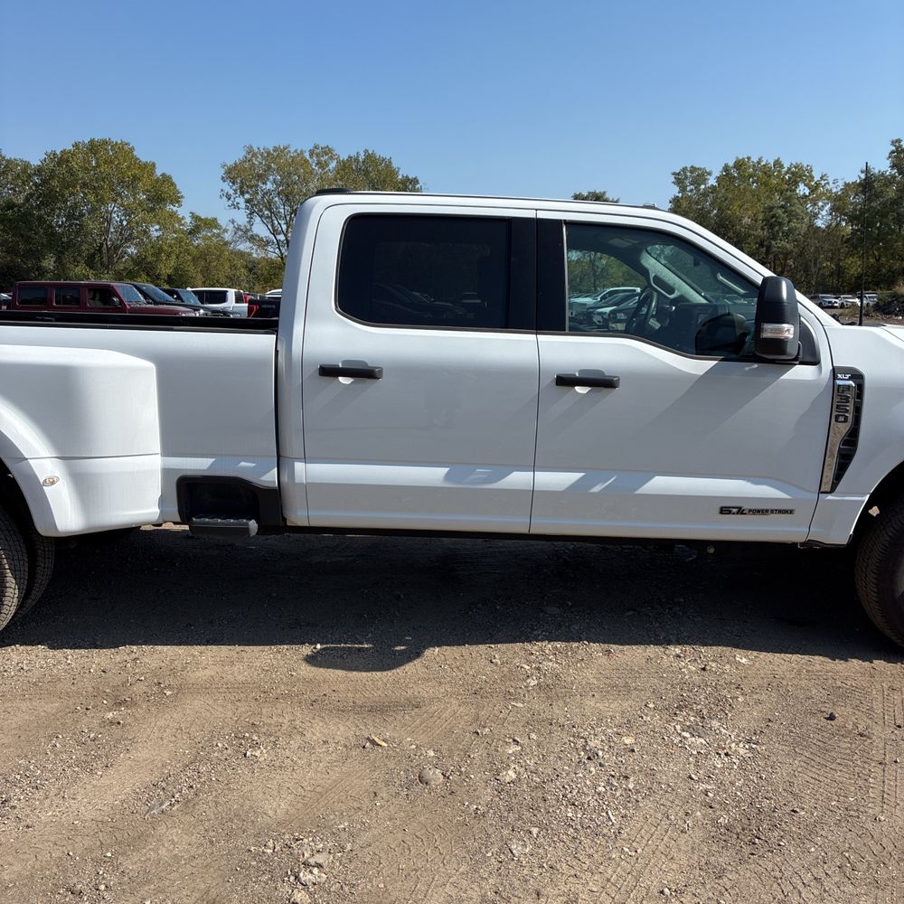 2023 Ford F350 S/D XLT