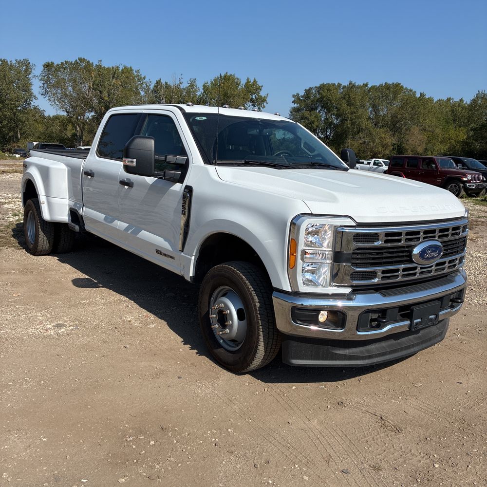 2023 Ford F350 S/D XLT