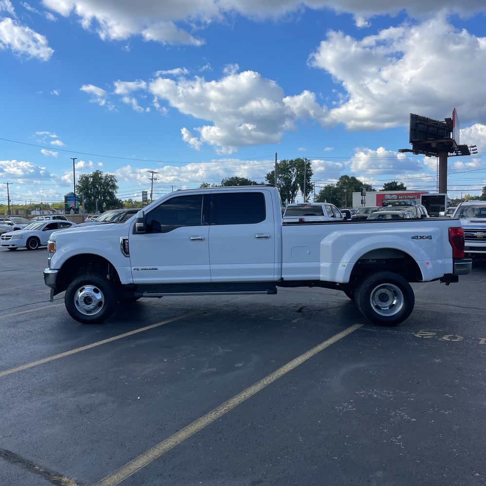 2022 Ford F-350 Super Duty Lariat