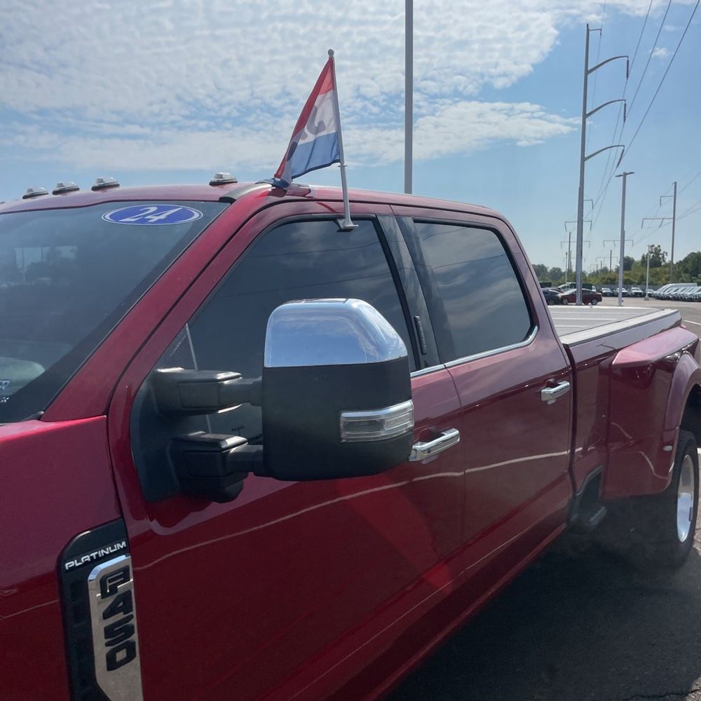 2024 Ford F-450 Super Duty Platinum
