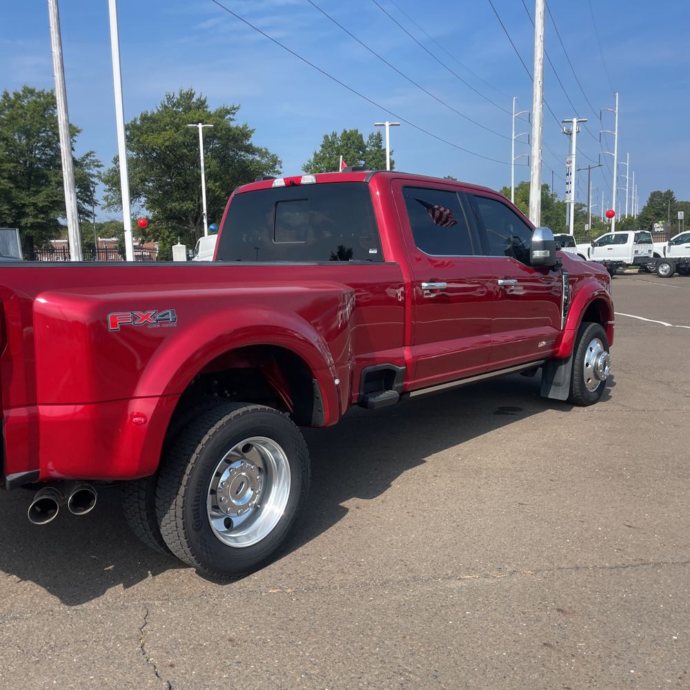 2024 Ford F-450 Super Duty Platinum