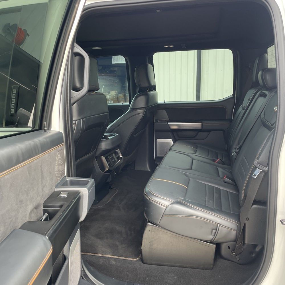 2023 Ford F-450 Super Duty Platinum