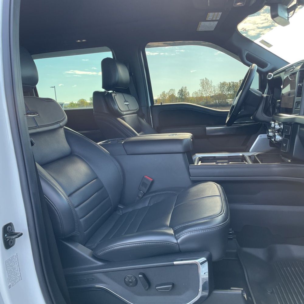2025 Ford F-450 Super Duty Platinum