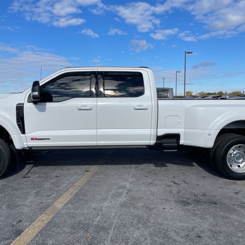 2025 Ford F-450 Super Duty Platinum