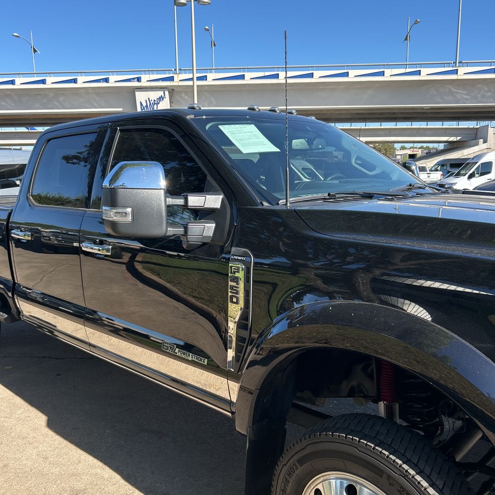 2023 Ford F450SD Lariat