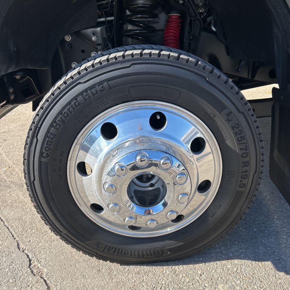 2023 Ford F450SD Lariat