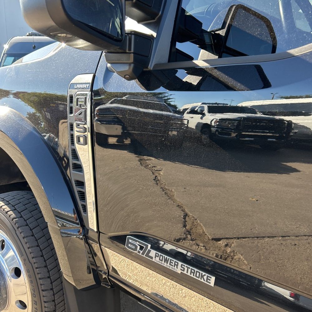 2023 Ford F450SD Lariat