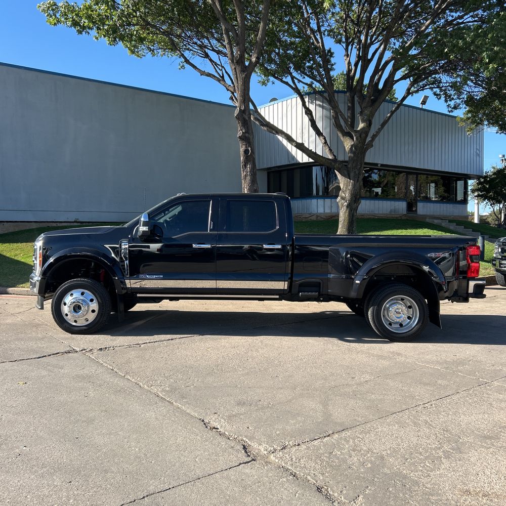 2023 Ford F450SD Lariat