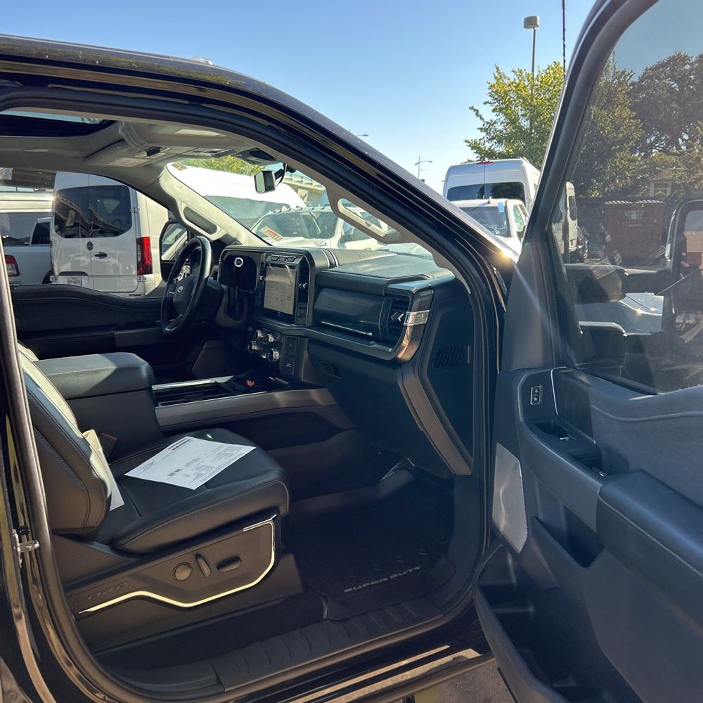 2023 Ford F450SD Lariat