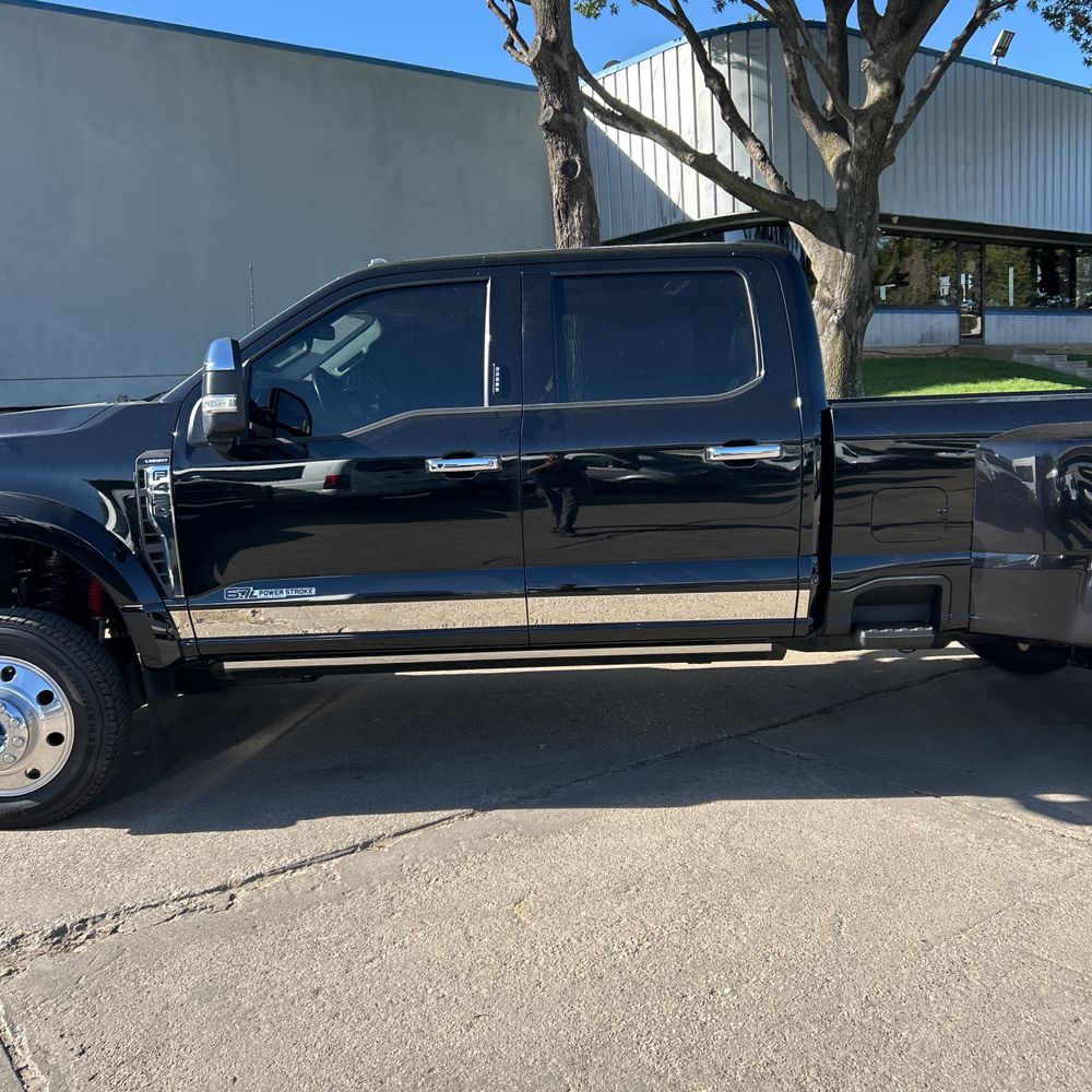2023 Ford F450SD Lariat