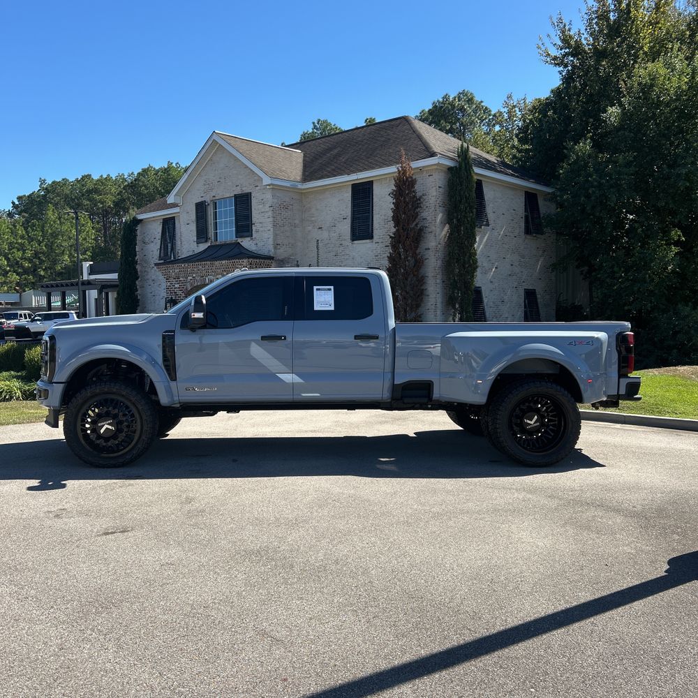 2024 Ford F-450 Super Duty Platinum
