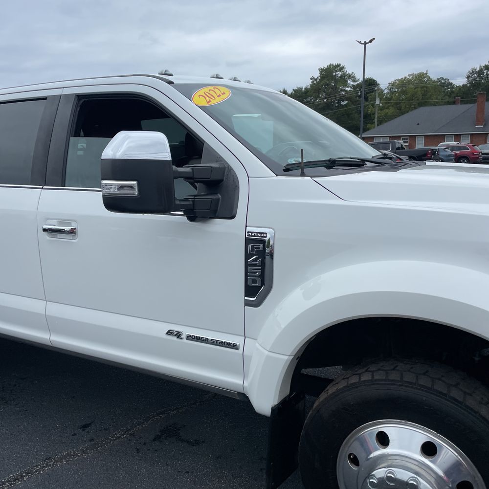 2022 Ford F-450 Super Duty Platinum