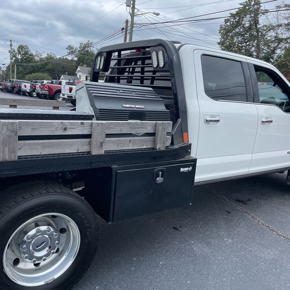 2022 Ford F-450 Super Duty Platinum