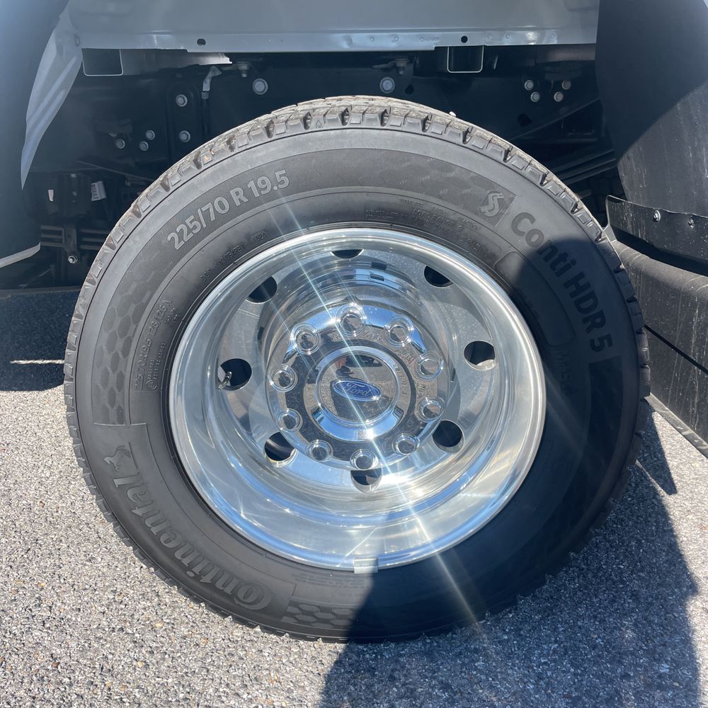 2024 Ford F-450 Super Duty Platinum