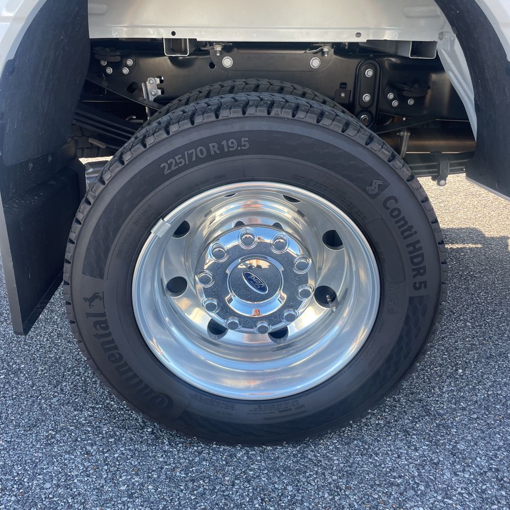 2024 Ford F-450 Super Duty Platinum