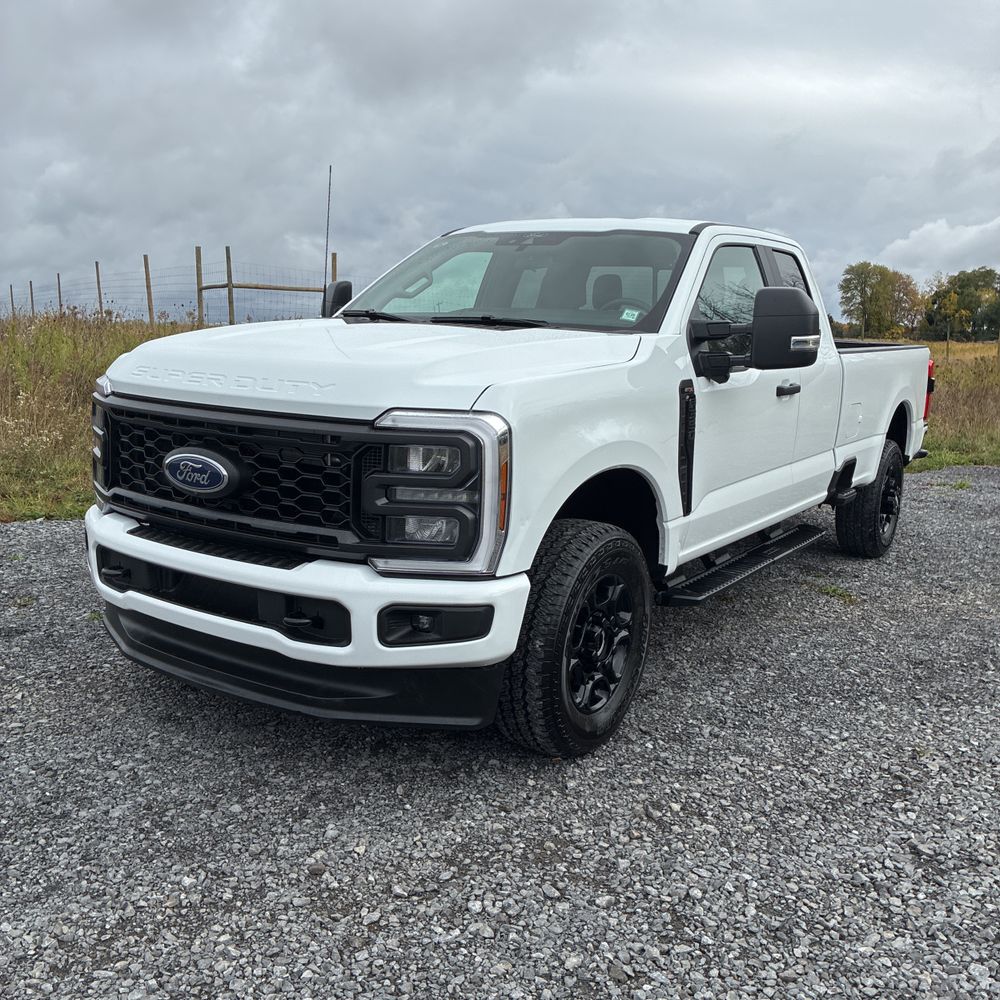 2025 Ford F-350 Super Duty XL
