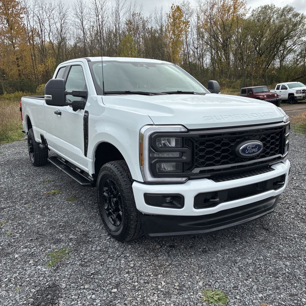 2025 Ford F-350 Super Duty XL