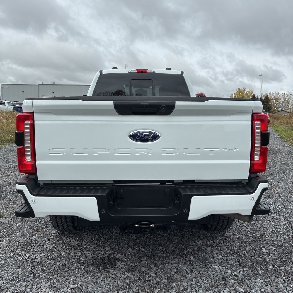 2025 Ford F-350 Super Duty XL