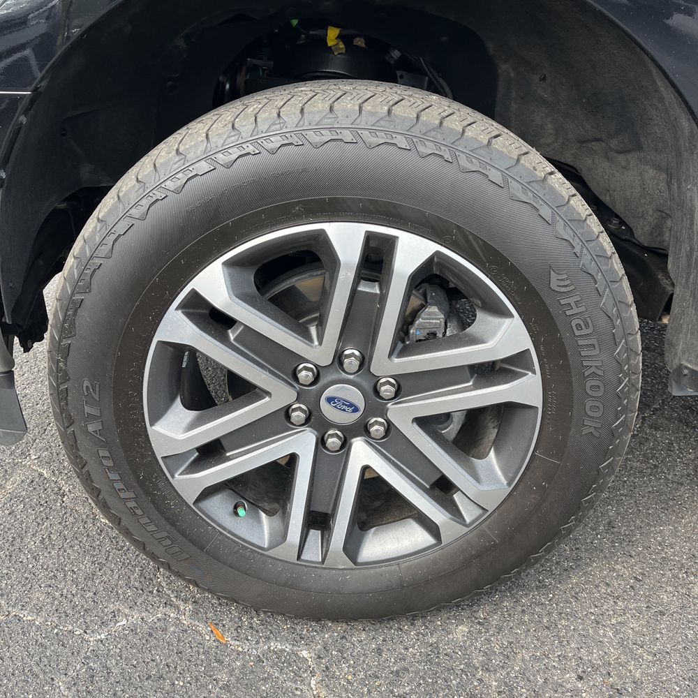 2023 Ford F150 XLT