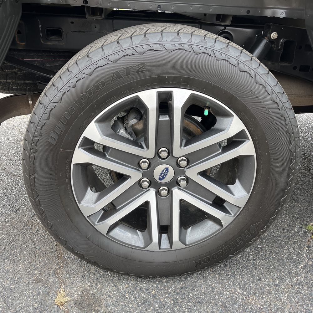 2023 Ford F150 XLT