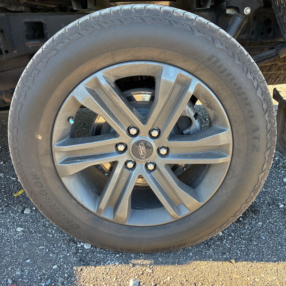 2023 Ford F150 XLT
