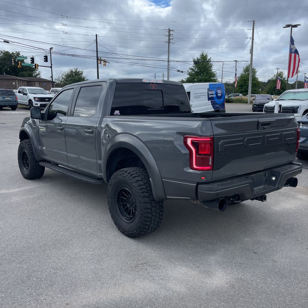 2020 Ford F-150 Raptor