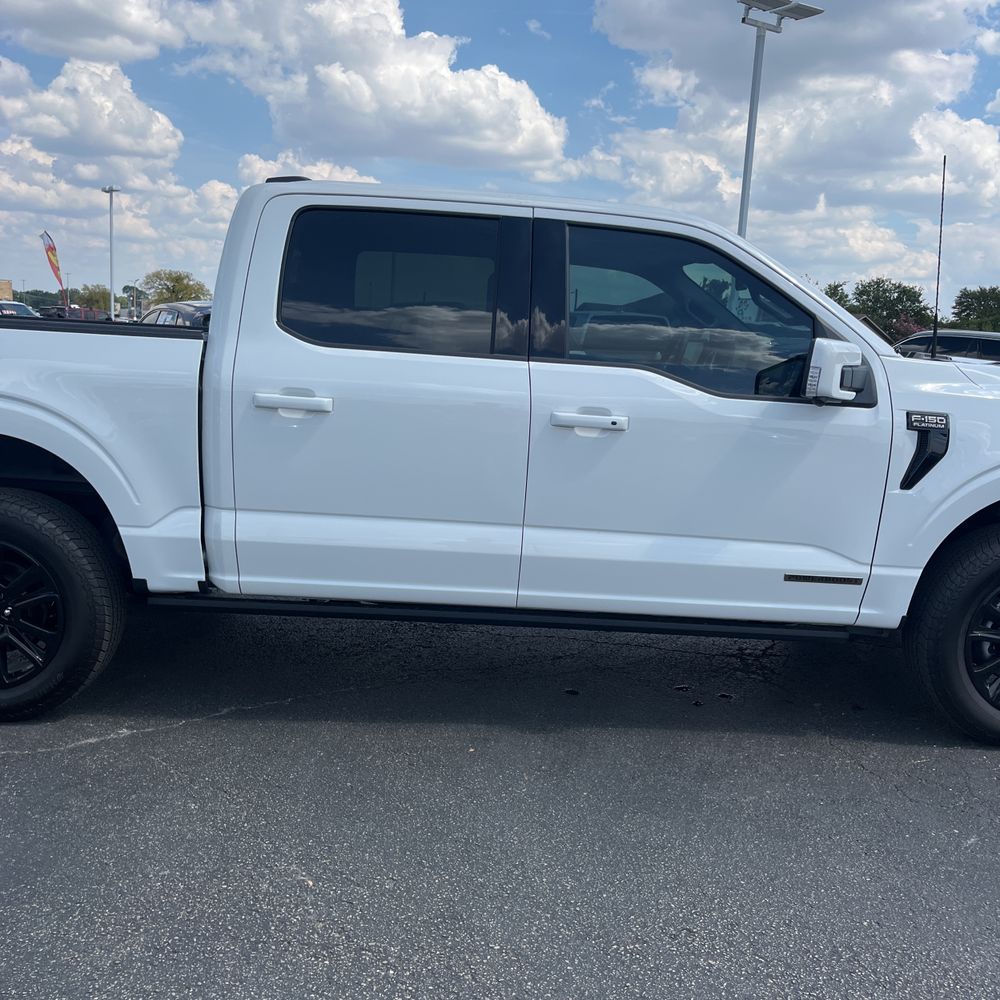 2025 Ford F-150 Platinum