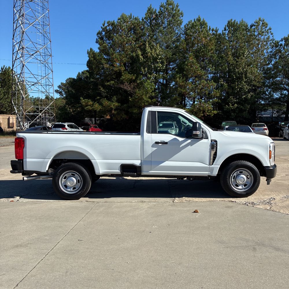 2025 Ford F-350 Super Duty XL