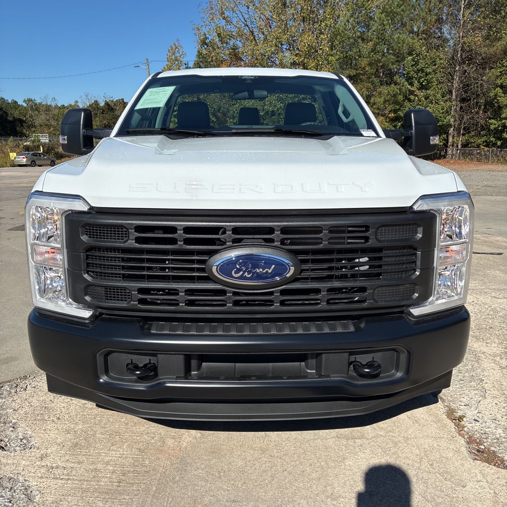 2025 Ford F-350 Super Duty XL