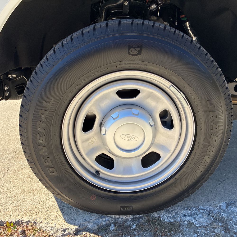 2025 Ford F-350 Super Duty XL