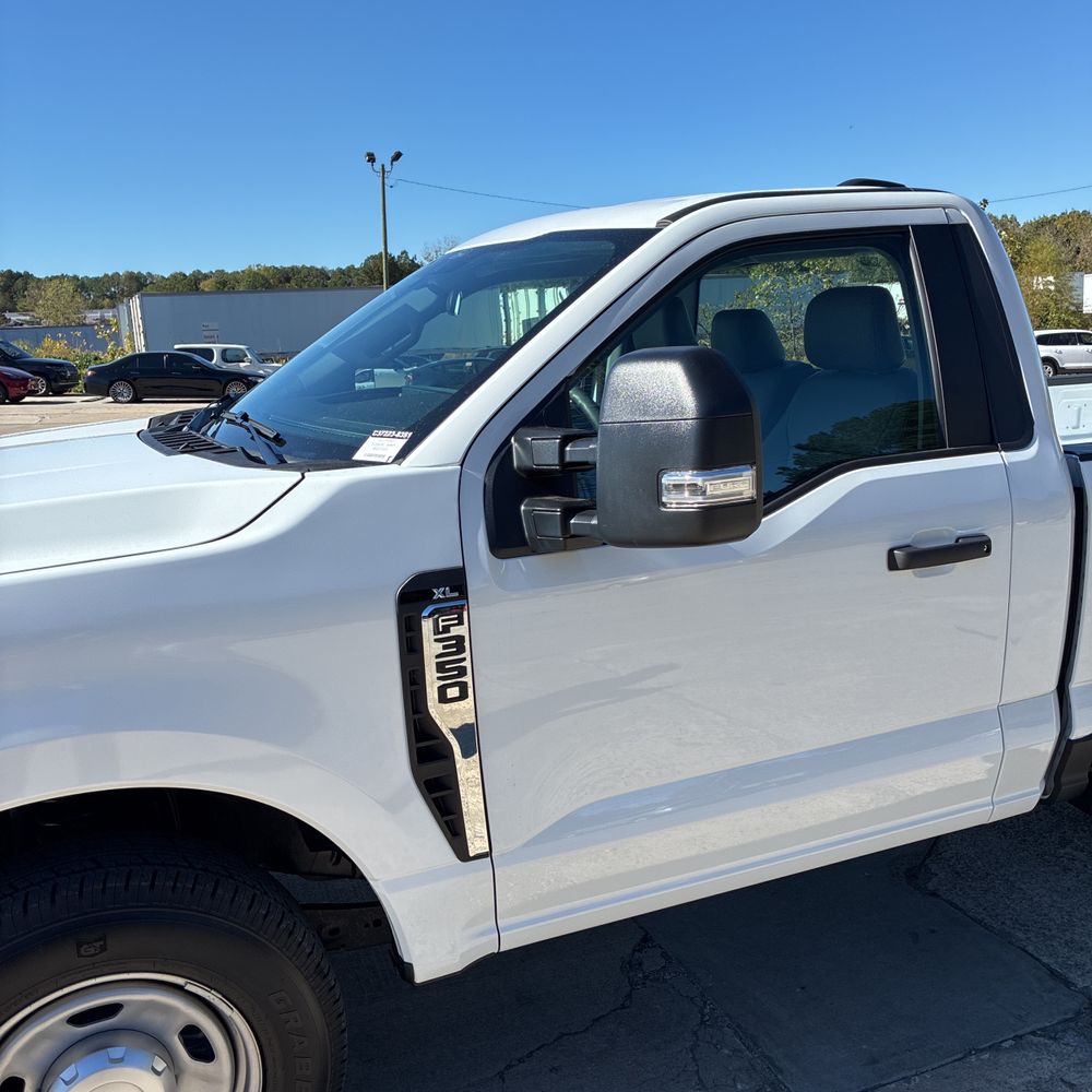 2025 Ford F-350 Super Duty XL