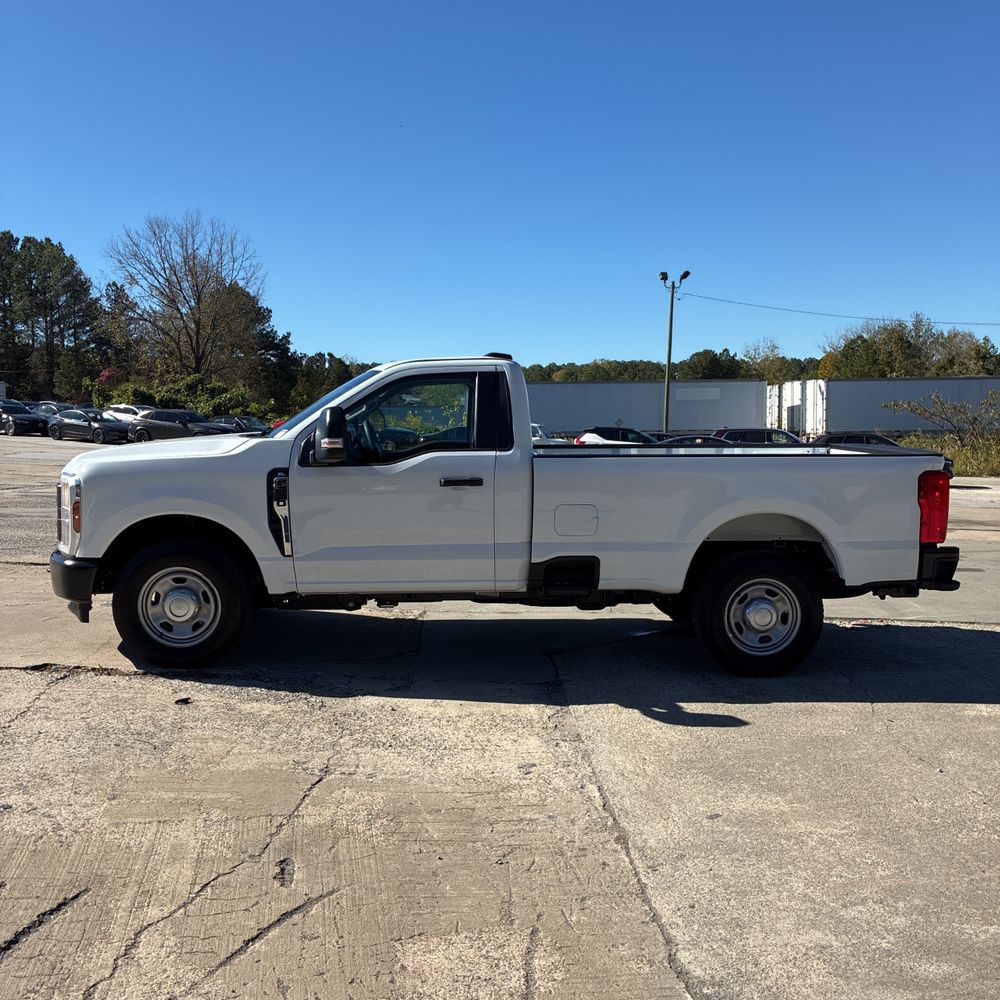 2025 Ford F-350 Super Duty XL