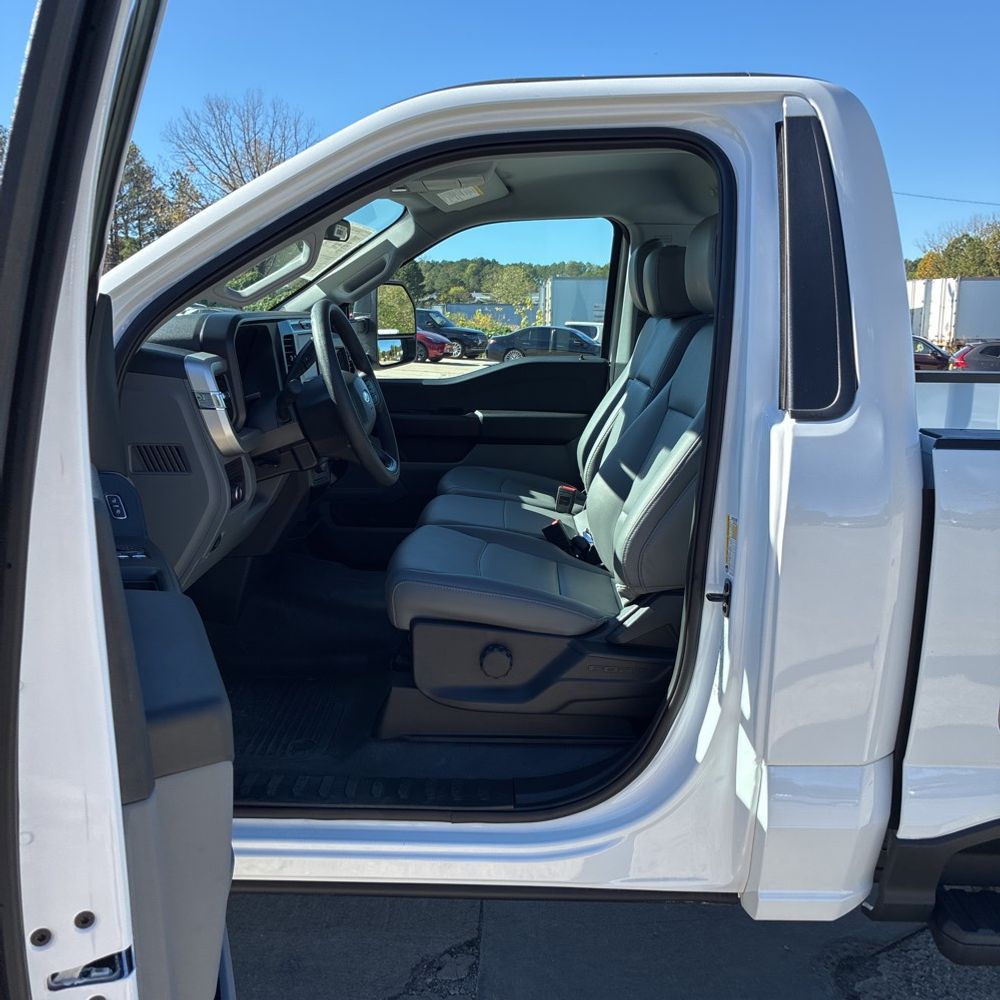 2025 Ford F-350 Super Duty XL
