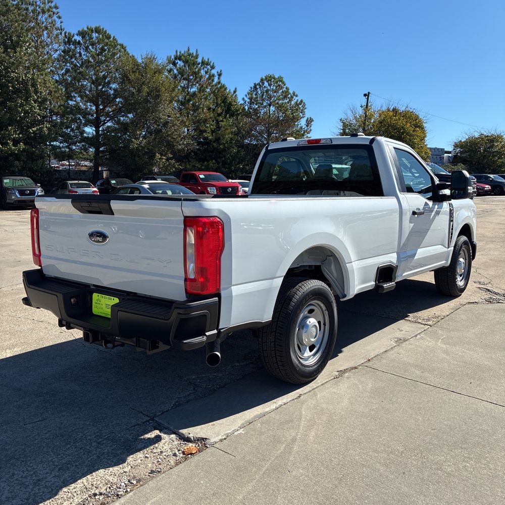 2025 Ford F-350 Super Duty XL
