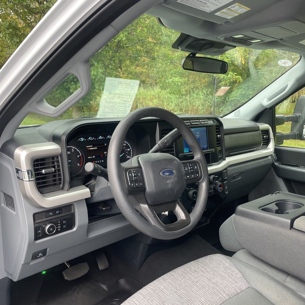 2024 Ford F-350 Super Duty XLT