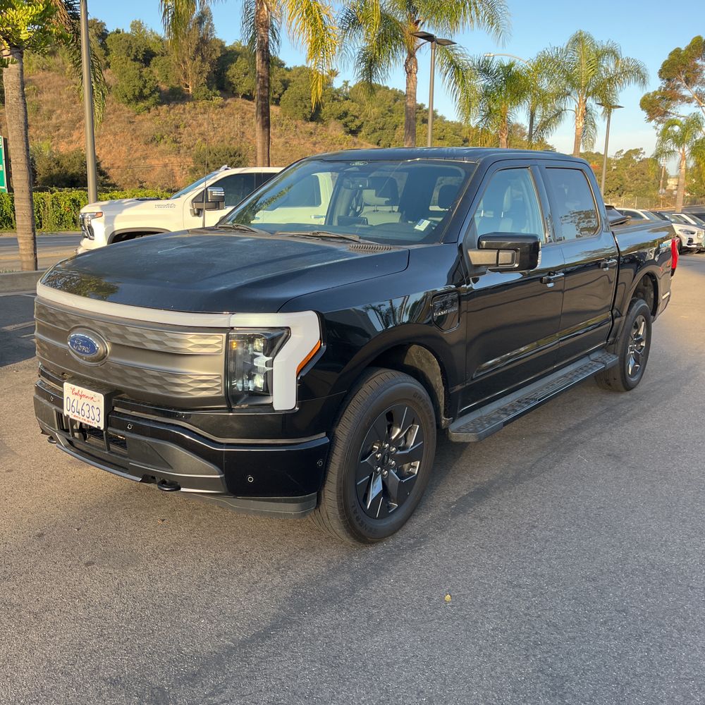 2022 Ford F-150 Lightning Lariat