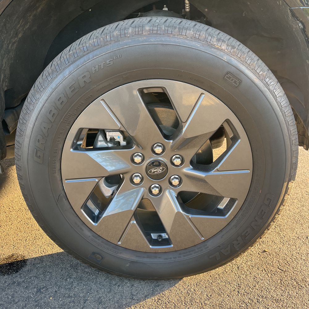 2022 Ford F-150 Lightning Lariat